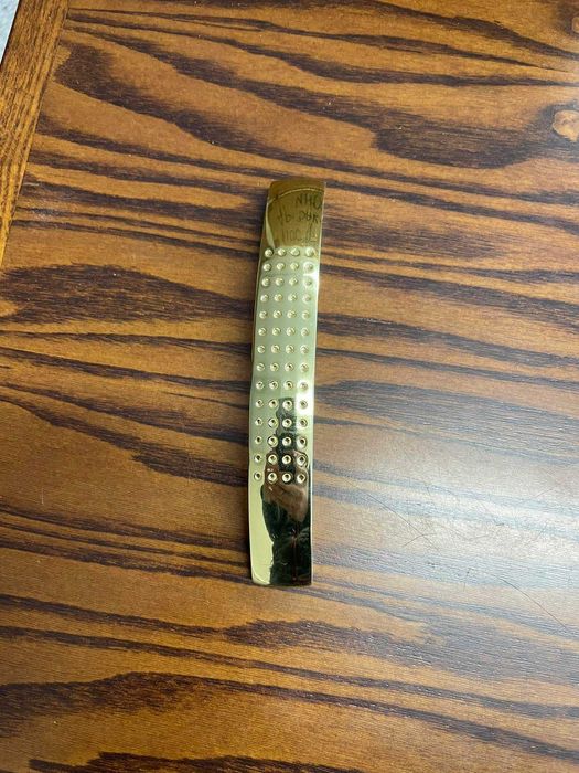 Продавам дръжки  златни - 26 бр.