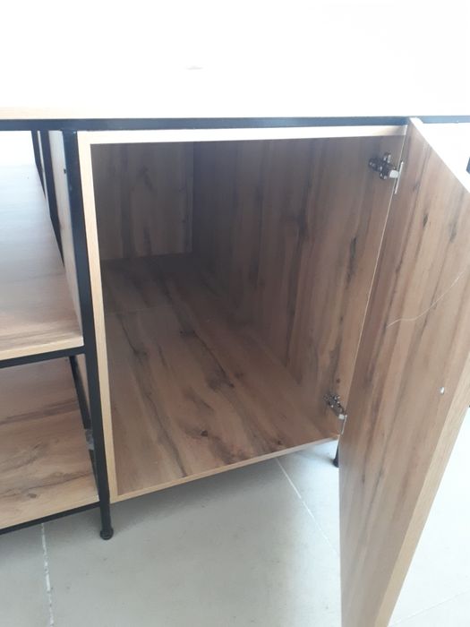 Стол для цветочного салона