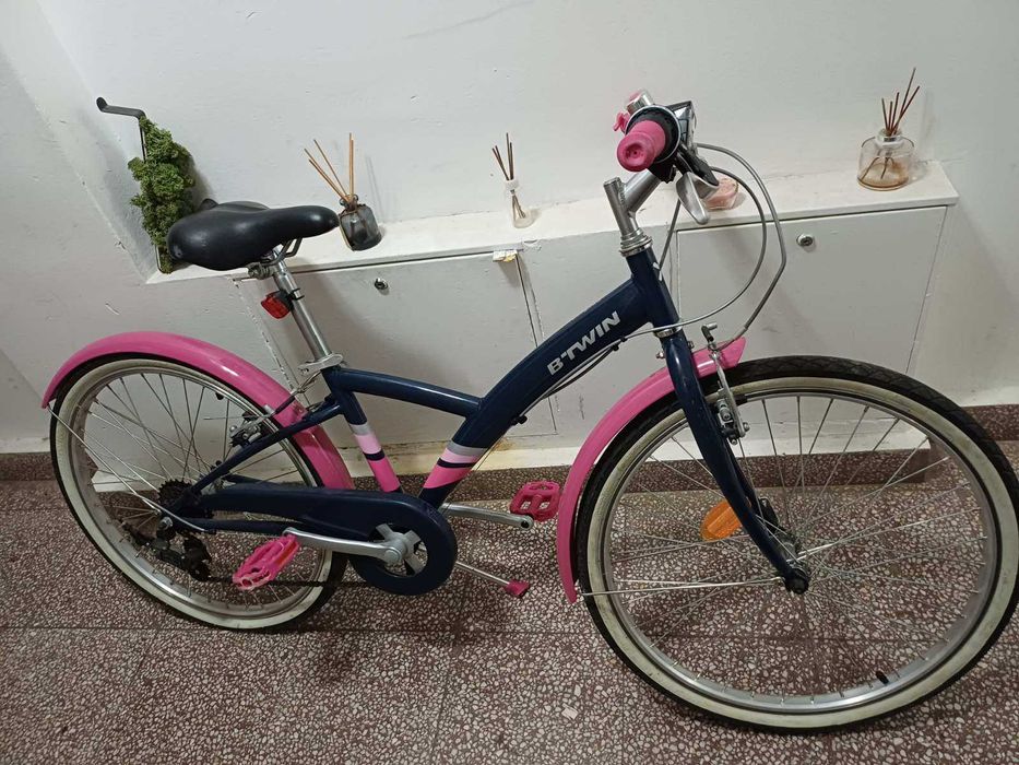 Продавам детски хибриден велосипед B'TWIN Original 24"