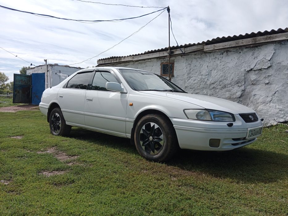 Продам Тойоту камри 20