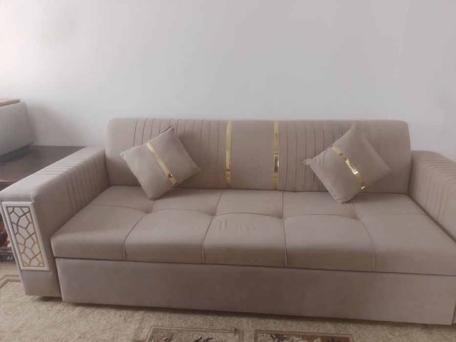 Продам диван в отличном состояний