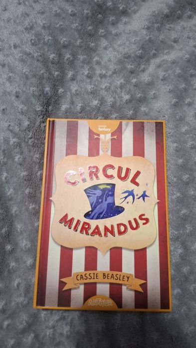 Carte Circul Mirandus