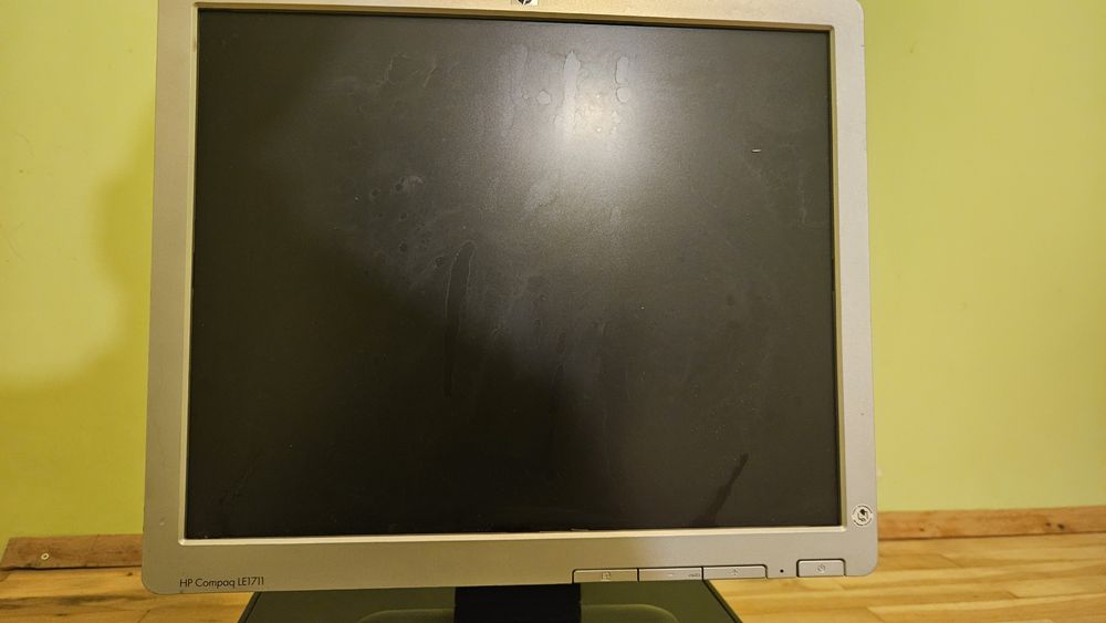 Настолен компютър HP Compaq SSD