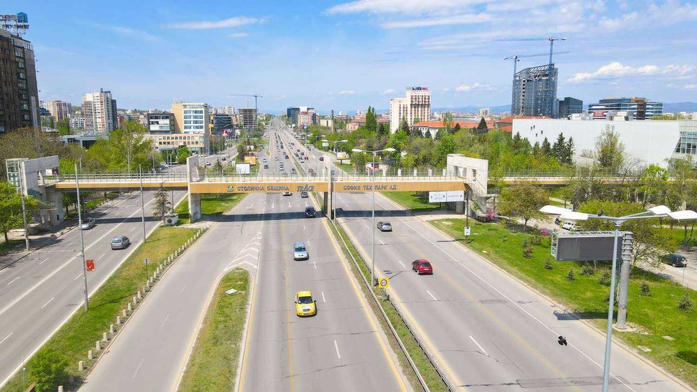 Паркомясто под наем в София Тех Парк - Sofiа Tech Park Склад под наем