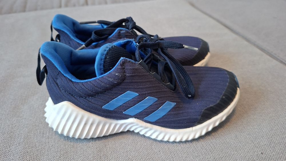 Детски маратонки Adidas, номер 28 1/2