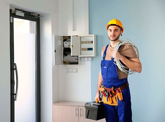 Электрик , электромонтажные услуги