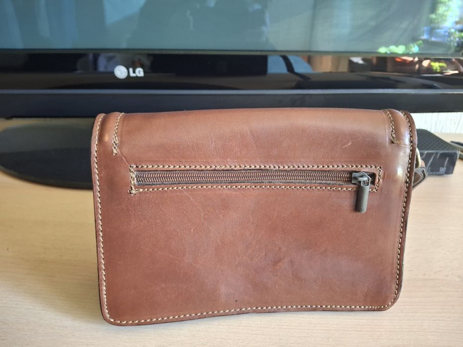 Vinzare borseta din piele