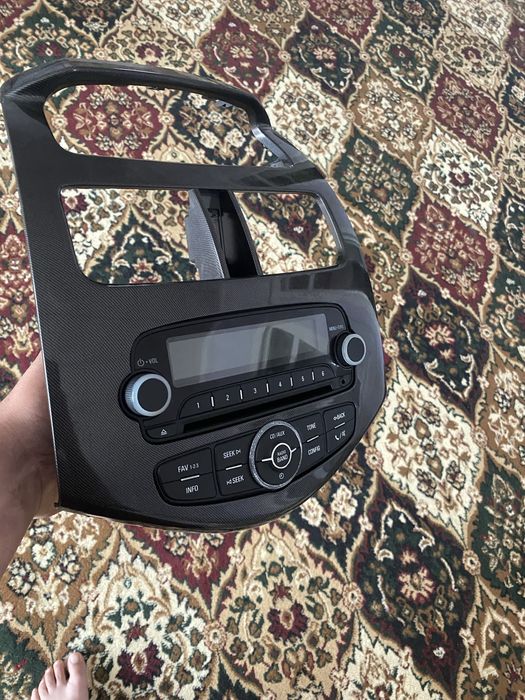 Magnitafon sotiladi bugun olganga arzonroq qilib beriladi