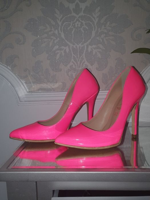 Pantofi roz piele 37