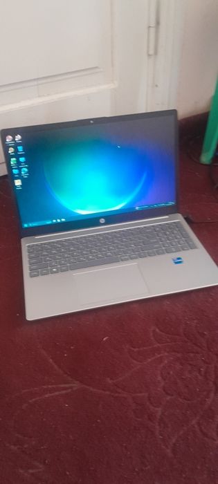 Noutbook 1 yil ishlatilingan Intel CORE i5 dell