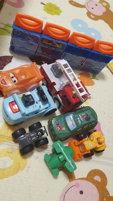 Отдам за шоколадку Казахстан