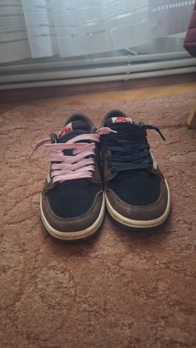 Jordan 1 Low Mocha x Travis Scott