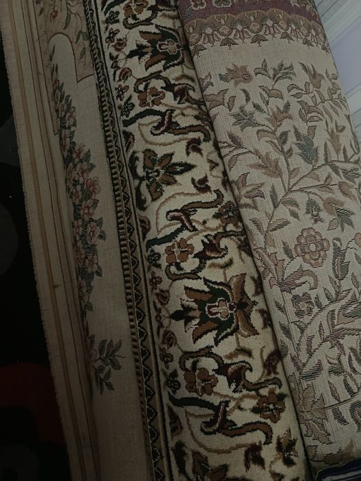 4 ta bir xil gilam yangi har bittasi 800 mingdan