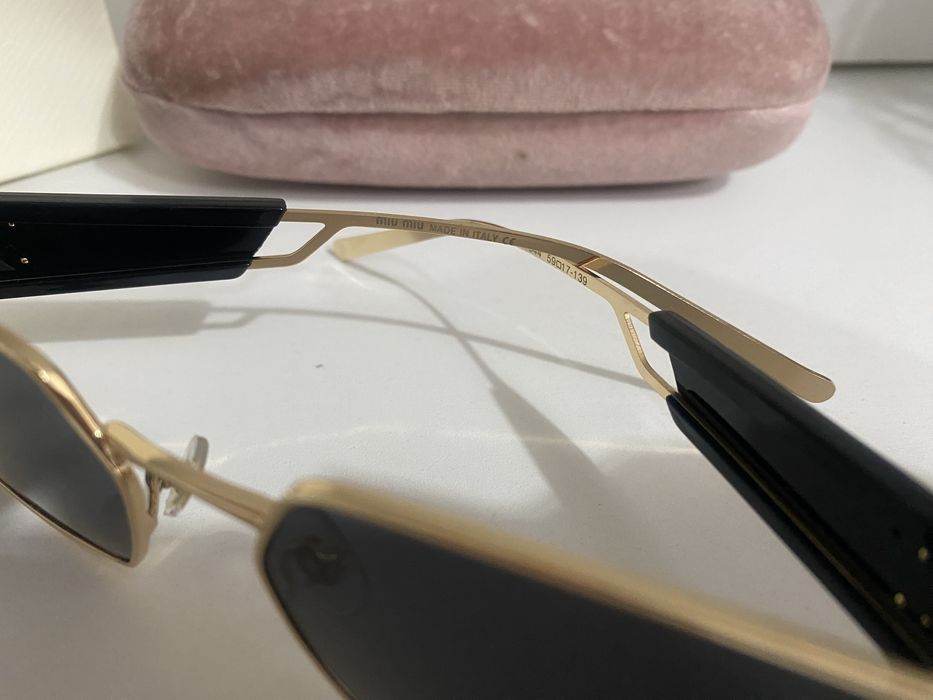 Ochelari de soare miu miu