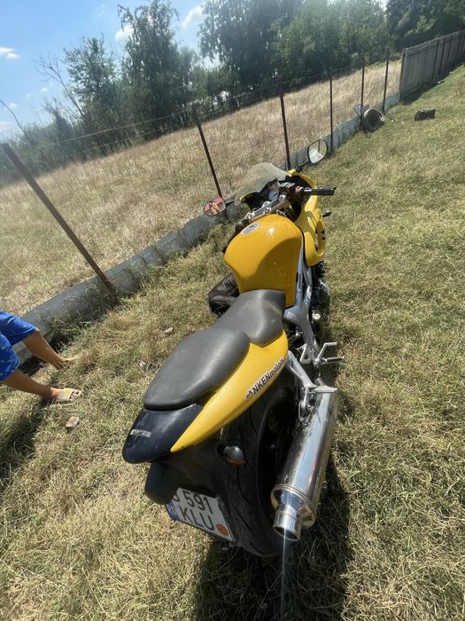 Vand Suzuki 650 4000 lei mai si negociez