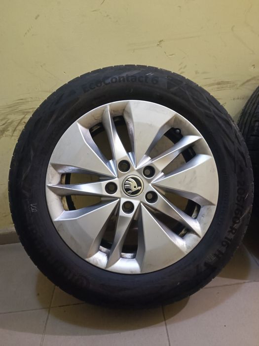 Джанти с гуми за skoda 205/60 /16
