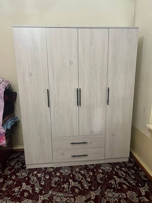 Shkaf sotiladi dastafka ustanovka bepul