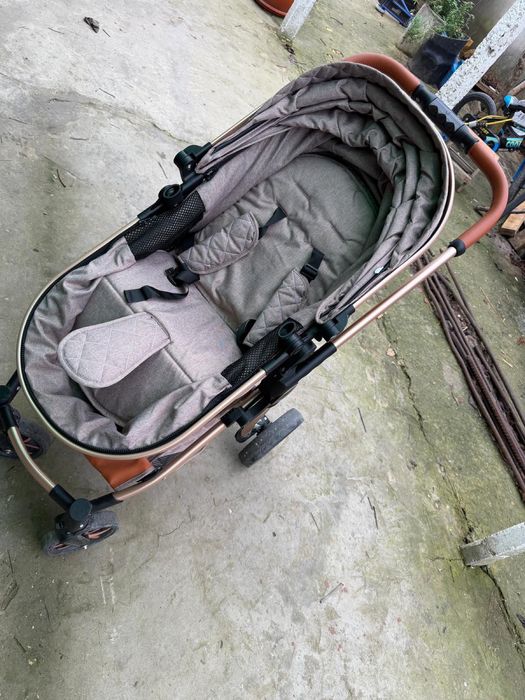 Carucior bebe 3 in 1
