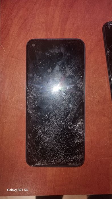 Vând telefoane pentru piese