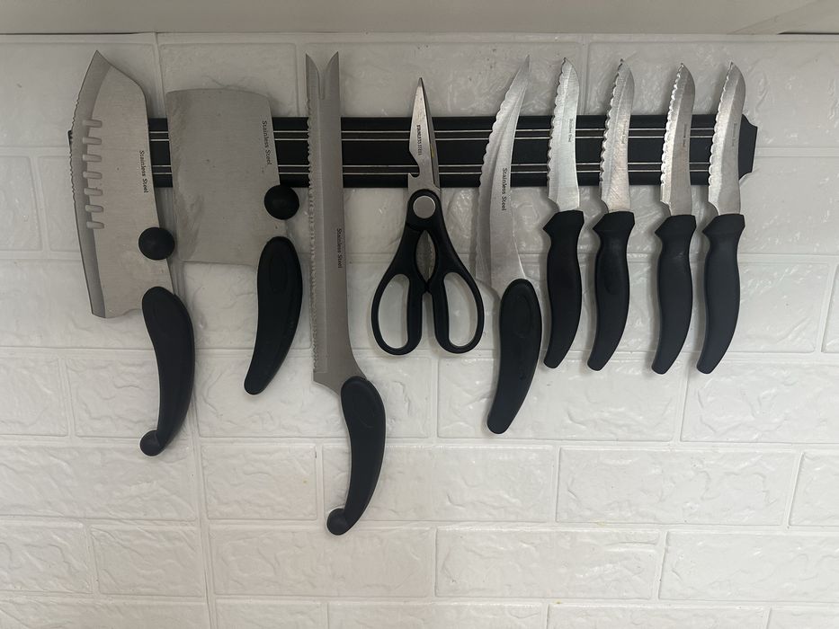Набор ножей магнитный