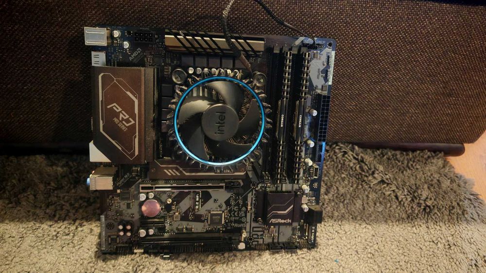 ASRock B660M PRO RS + INTEL i5-12400F, 6 Cores LGA 1700 гр. София