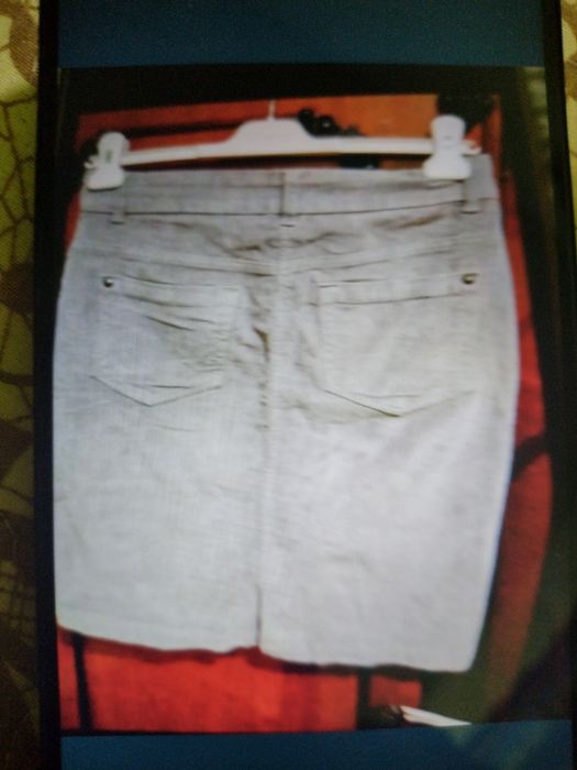 Fuste scurte, pantaloni scurți ,bluze, maieuri, veste