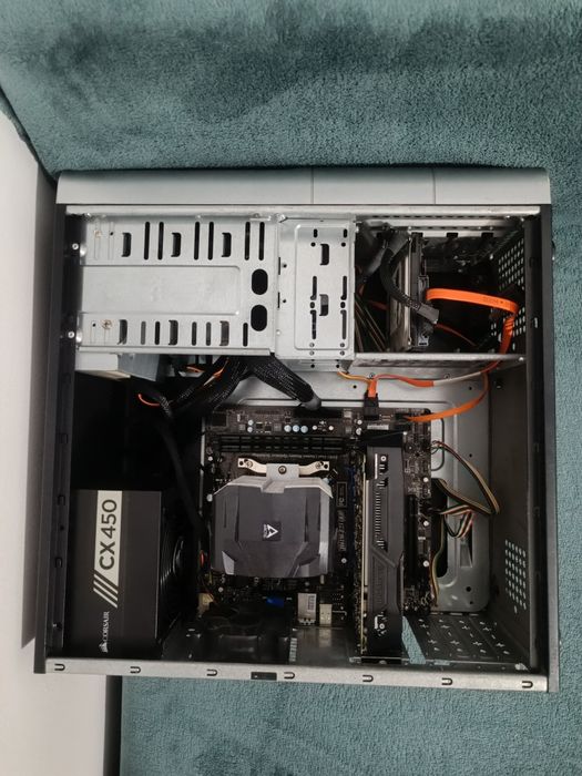 PC de vânzare pentru utilizare generală / PC de gaming pentru începători