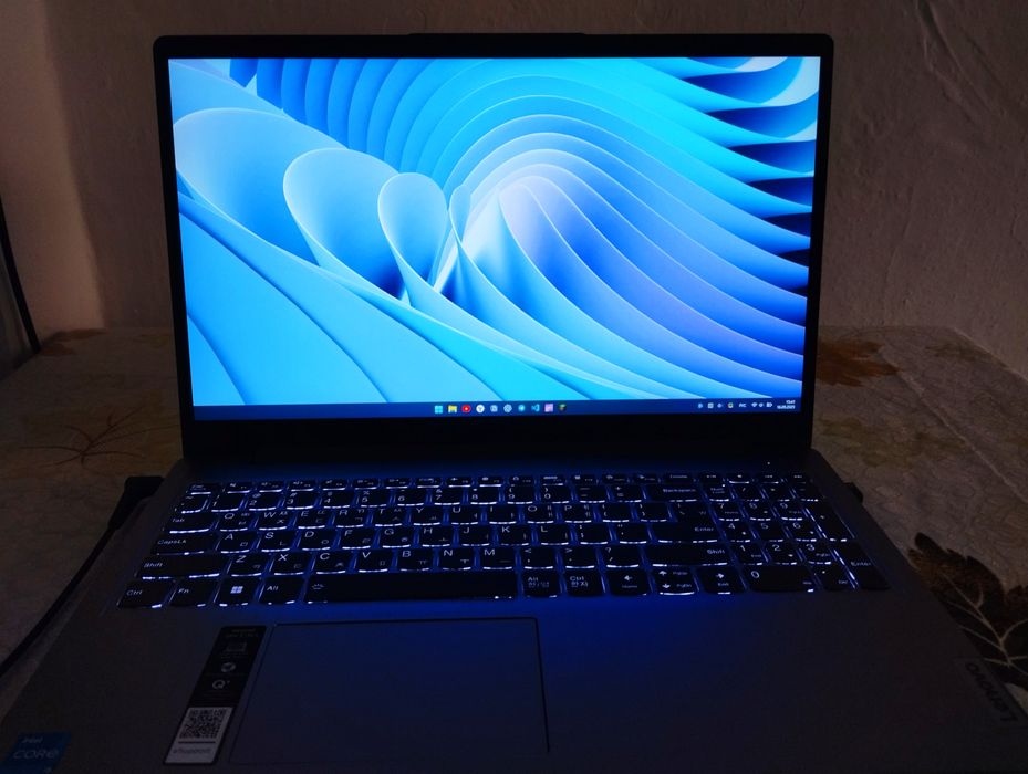 Lenovo IdeaPad Slim 3 – Kuchli Core i5 11-avlod, 16GB RAM, 256GB SSD,