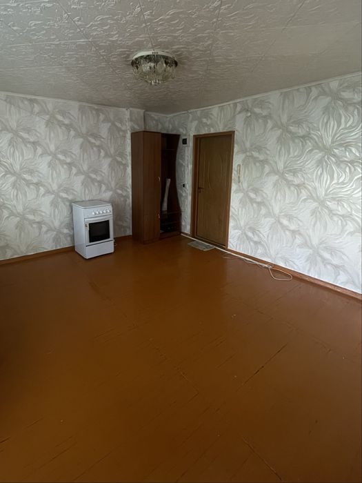 Продам общежитие 2 комнатное в центре