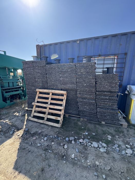 Станок для производства брусчатки и сплитерных блоков