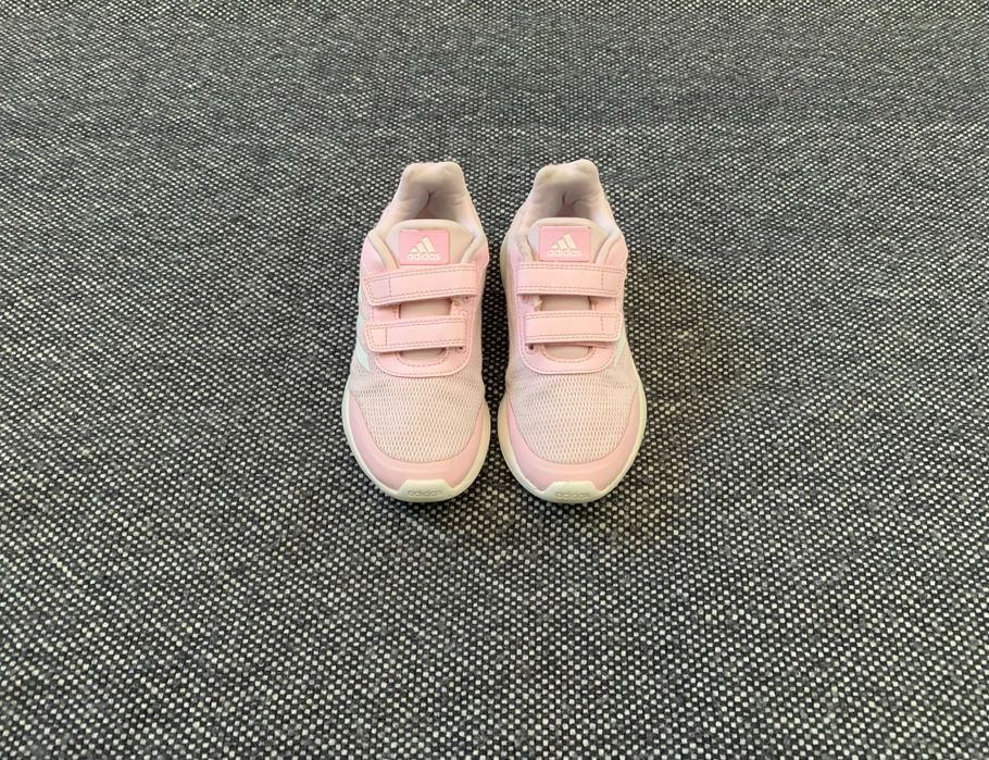 Маратонки за момиче Adidas - 32 номер & Nike - 30 номер,