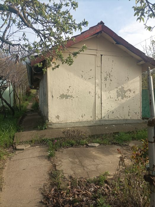 Продавам вила !!