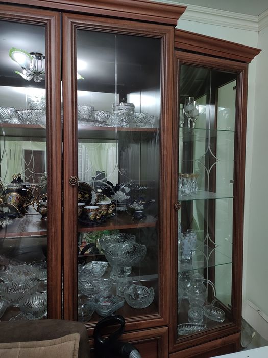 Продаю стенка для гостиной в хорошем состоянии..!