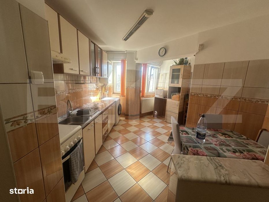 Apartament 3 camere, 70 mp, Micro 16