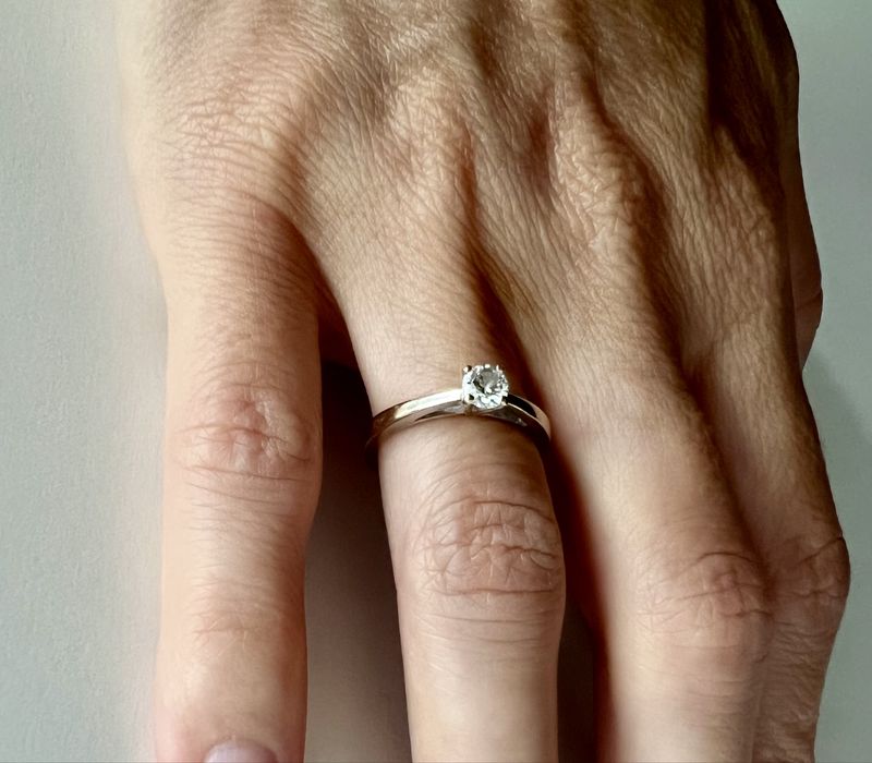 Inel logodnă aur alb 18K cu Diamant Natural 0.27 ct, Culoare E, Certificat IGI