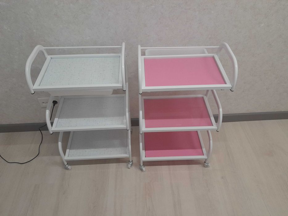 Кушетки для салона Чемодан косметологические педикюрный