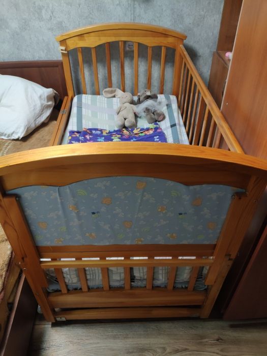 детская кровать с матрасом