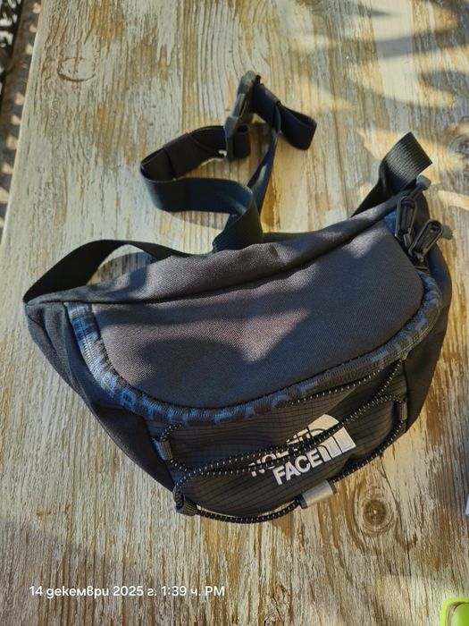 Чантичка за носене през кръста или през рамо