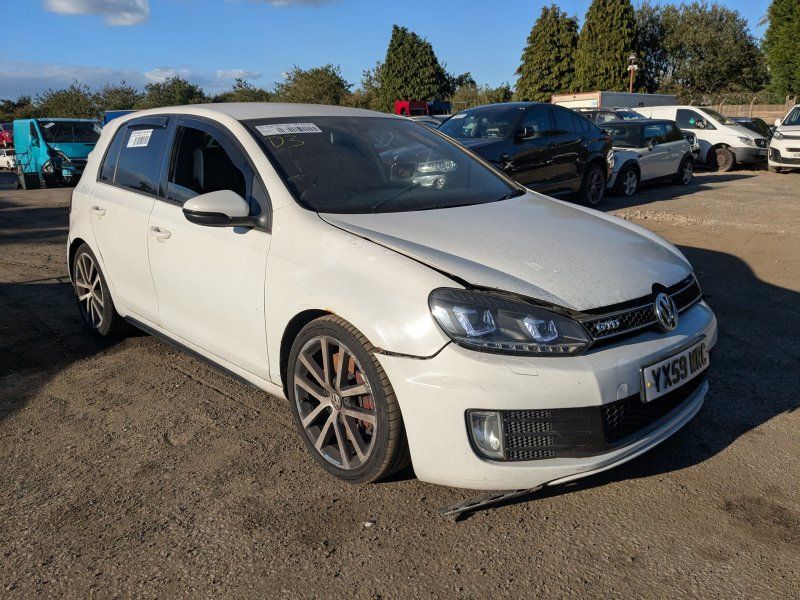 Dezmembrari / Dezmembrez Volkswagen Golf 6 (5K1) GTD 2.0 TDI CBBB cutie viteze manuala cod culoare LB9A
