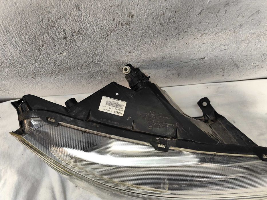 Оригинален фар Ляв Десен  Нисан Nissan Nv200