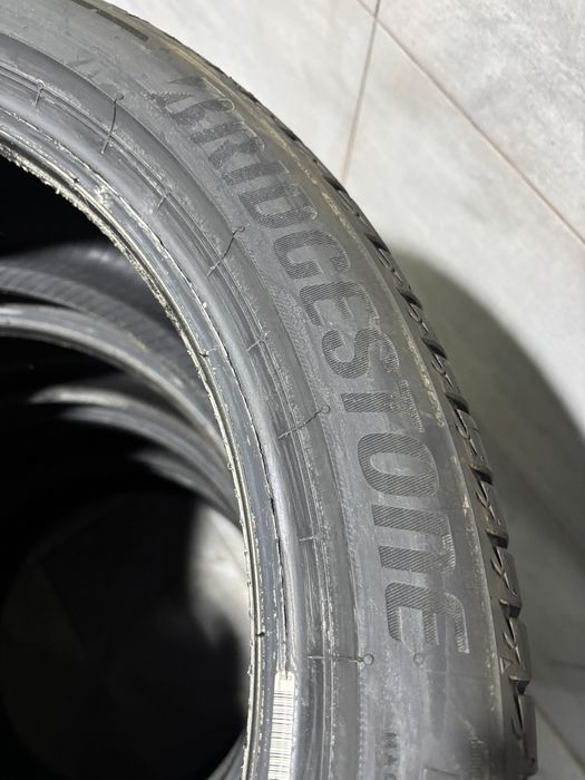 Anvelope Noi de vara Bridgestone 245 40 R19