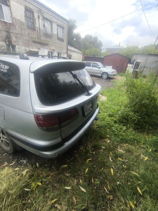 Toyota Caldinа 
Тойота калдина 190
