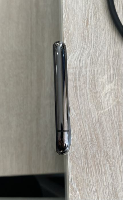 Iphone 11 pro srazi sotiladi !