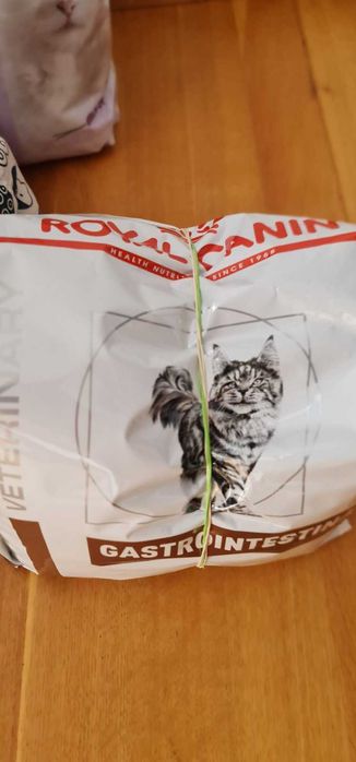 Mancare Hrana umeda si uscata Royal Canin, vitamine, accesorii pisici