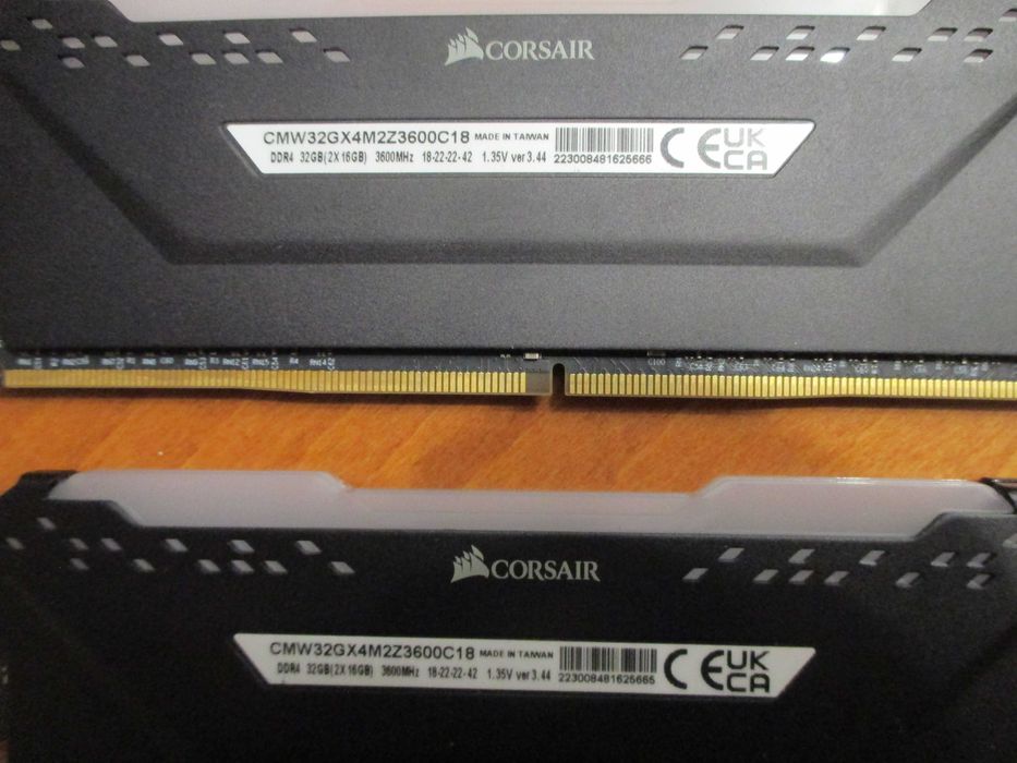 Памет Corsair VENGEANCE RGB PRO 32GB (2x16GB) DDR4 3600MT/s