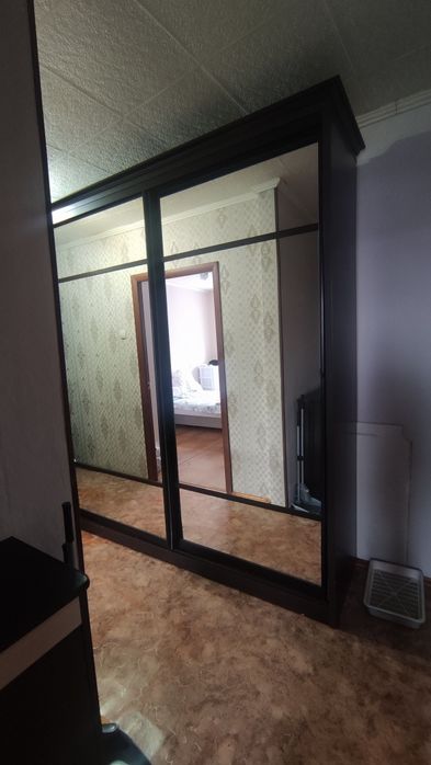 Шкаф большой вместительный