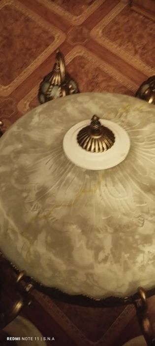 Люстра из камня.