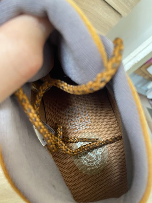 Дамски туристически  обувки от естествен велур Helly Hansen размер 38