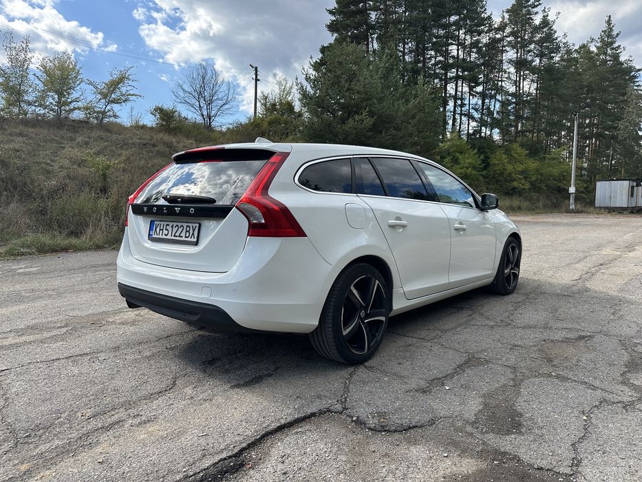 Volvo v60 2012 г.
