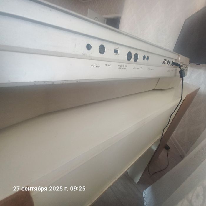 Продам синтезатор YAMAHA